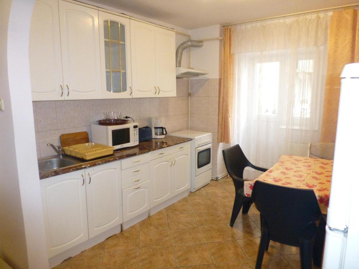 Apartament Zippi Republicii Rhbm Baia Mare Habitación foto
